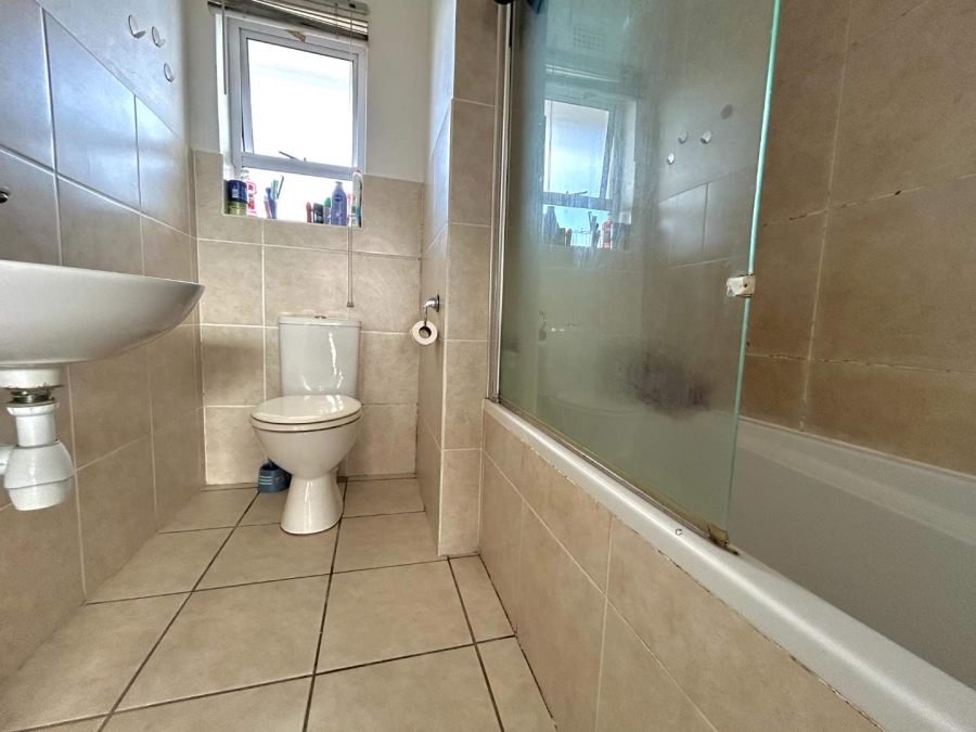 2 Bedroom Property for Sale in Muizenberg Western Cape